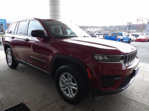 2023 Jeep Grand Cherokee Laredo