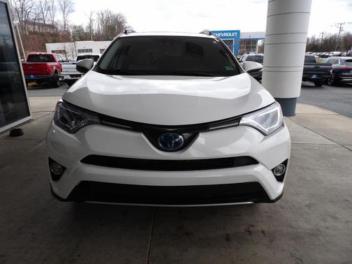 2018 Toyota RAV4 Hybrid XLE