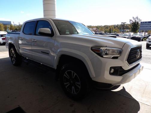2018 Toyota Tacoma TRD Sport