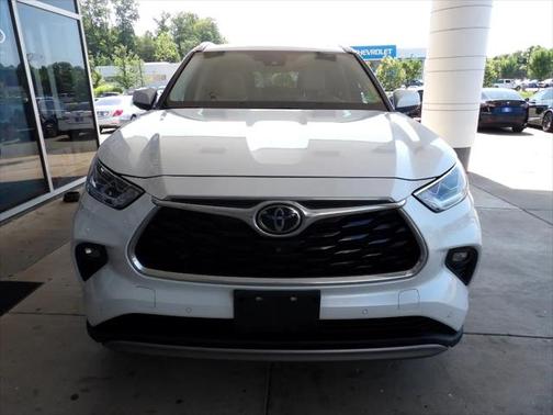 2022 Toyota Highlander Platinum