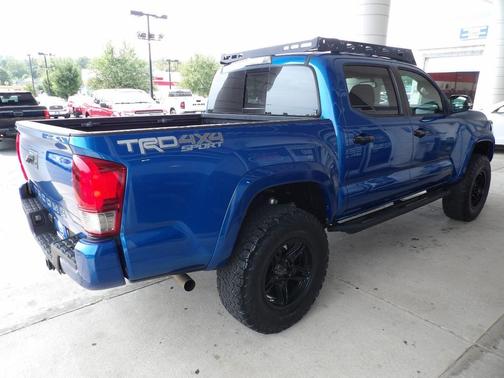 2017 Toyota Tacoma TRD Sport