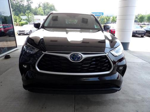 2023 Toyota Highlander Hybrid XLE