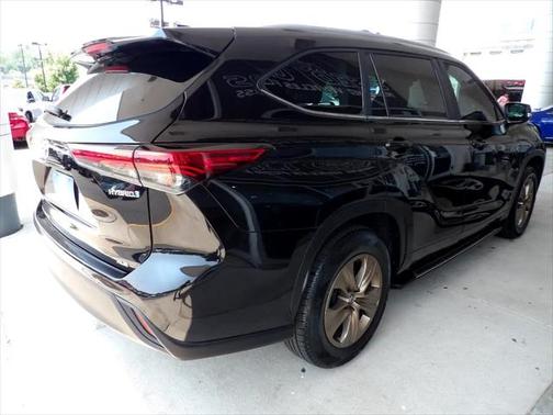 2023 Toyota Highlander Hybrid XLE
