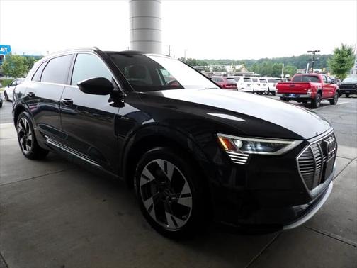 2021 Audi e-tron Premium