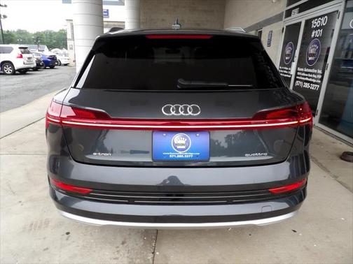 2021 Audi e-tron Premium