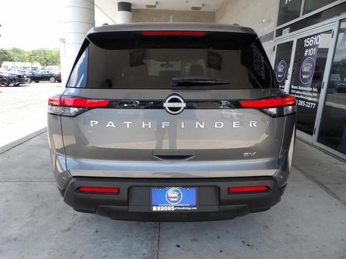 Gun Metallic 2024 Nissan Pathfinder SV FWD