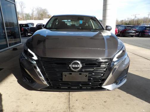 Gun Metallic 2024 Nissan Altima 2.5 SL