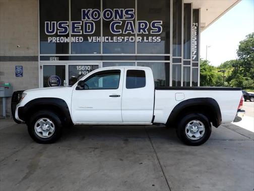 2015 Toyota Tacoma Base