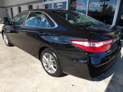 2016 Toyota Camry SE