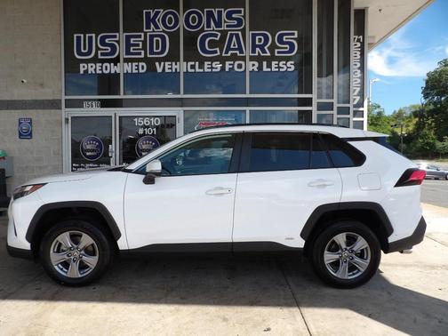 2022 Toyota RAV4 Hybrid XLE