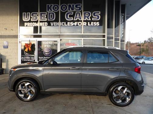 2023 Hyundai VENUE SEL