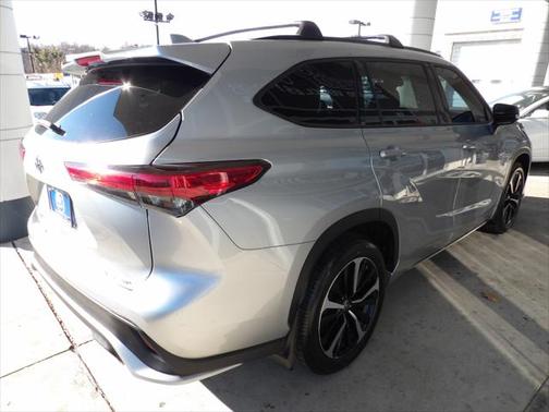 2022 Toyota Highlander XSE