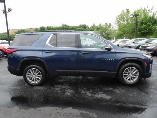 Northsky Blue Metallic 2023 Chevrolet Traverse LT Cloth