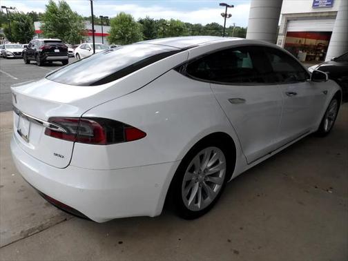 2016 Tesla Model S 90D