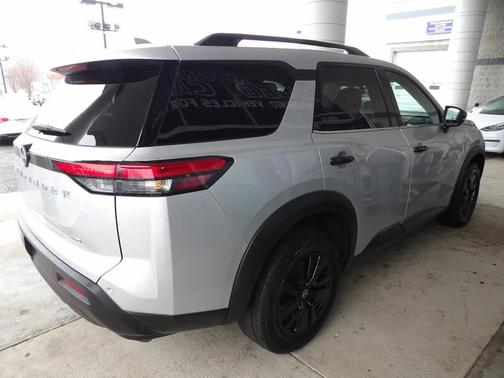 2025 Nissan Pathfinder SV 4WD