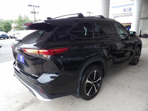 2022 Toyota Highlander XSE
