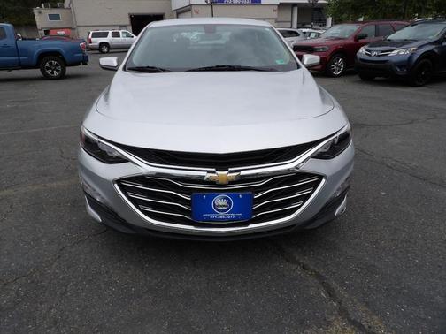 2022 Chevrolet Malibu FWD LT