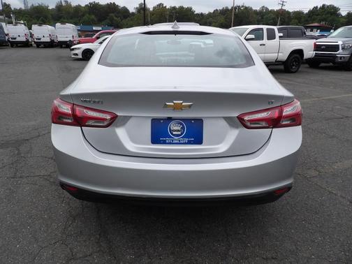 2022 Chevrolet Malibu FWD LT