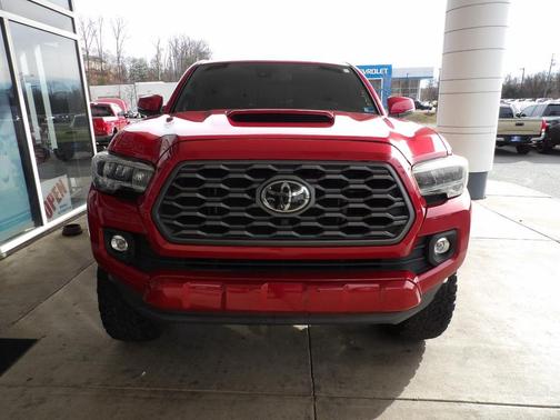 2022 Toyota Tacoma TRD Sport