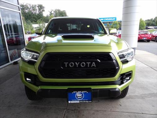 Green 2022 Toyota Tacoma SR
