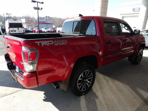 2021 Toyota Tacoma TRD Sport