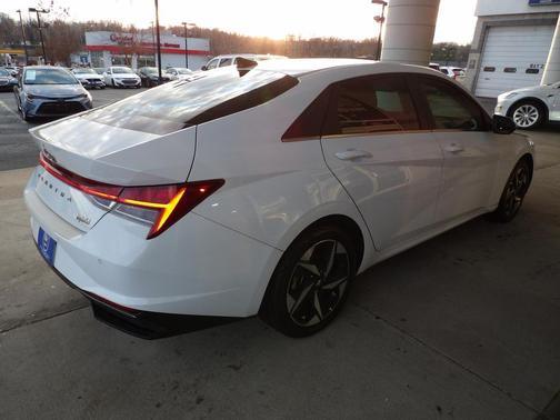 2023 Hyundai ELANTRA HEV Limited