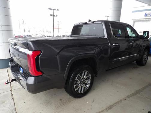 2022 Toyota Tundra Hybrid 1794 Edition