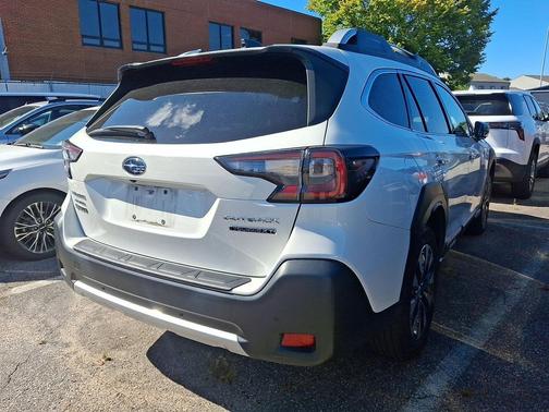 2024 Subaru Outback Touring XT