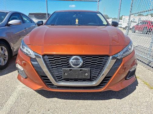 2021 Nissan Altima SR FWD