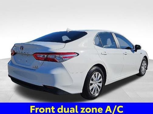 2019 Toyota Camry Hybrid LE