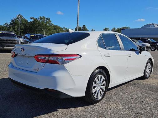2019 Toyota Camry Hybrid LE