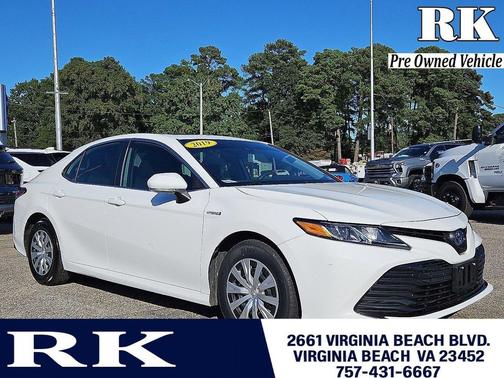 2019 Toyota Camry Hybrid LE