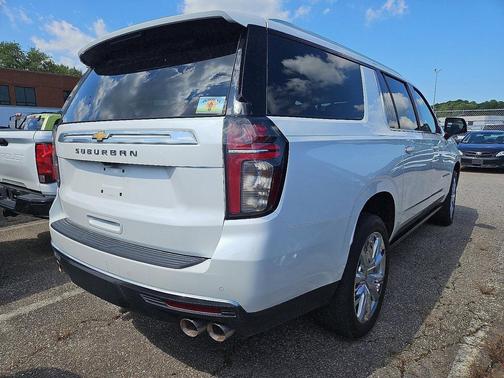 2023 Chevrolet Suburban 4WD High Country