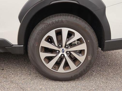 2025 Subaru Outback Base