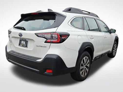 2025 Subaru Outback Base