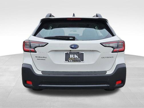 2025 Subaru Outback Base