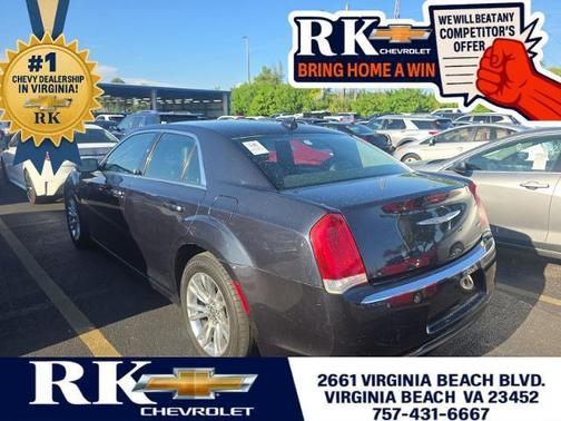 2018 Chrysler 300 Touring
