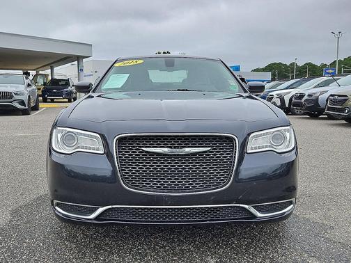 2018 Chrysler 300 Touring