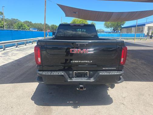 2022 GMC Sierra 2500 Denali