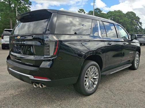 2025 Chevrolet Suburban Premier