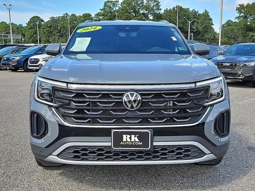 2024 Volkswagen Atlas Cross Sport 2.0T SE w/Technology