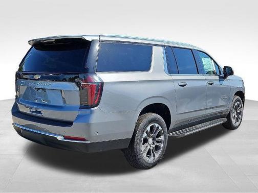 2025 Chevrolet Suburban LS