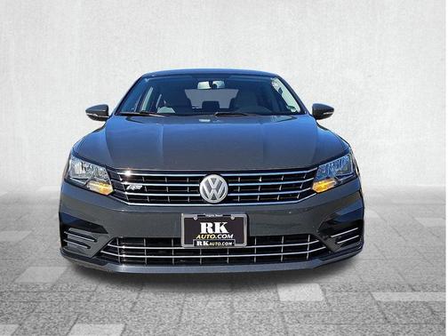 2017 Volkswagen Passat 1.8T R-Line w/Comfort