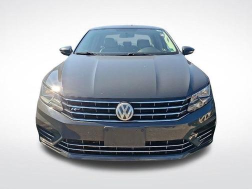 2017 Volkswagen Passat 1.8T R-Line w/Comfort