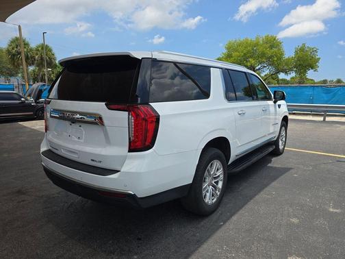 2021 GMC Yukon XL SLT