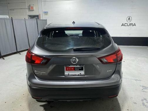 Gun Metallic 2019 Nissan Rogue Sport S