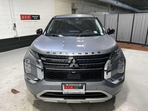 2022 Mitsubishi Outlander SE