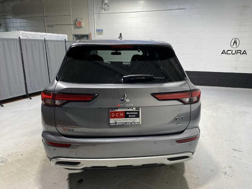2022 Mitsubishi Outlander SE