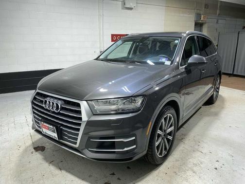 Samurai Gray Metallic 2019 Audi Q7 55 Premium Plus