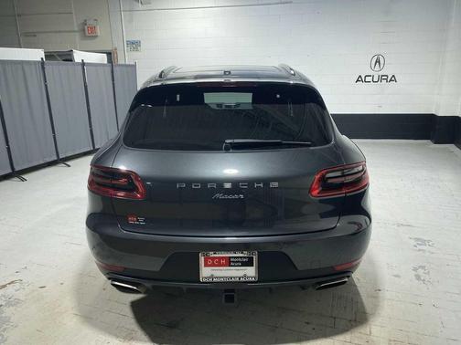 2017 Porsche Macan Base